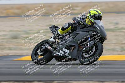 media/Jan-14-2023-SoCal Trackdays (Sat) [[497694156f]]/Turn 4 Set 2 (1030am)/